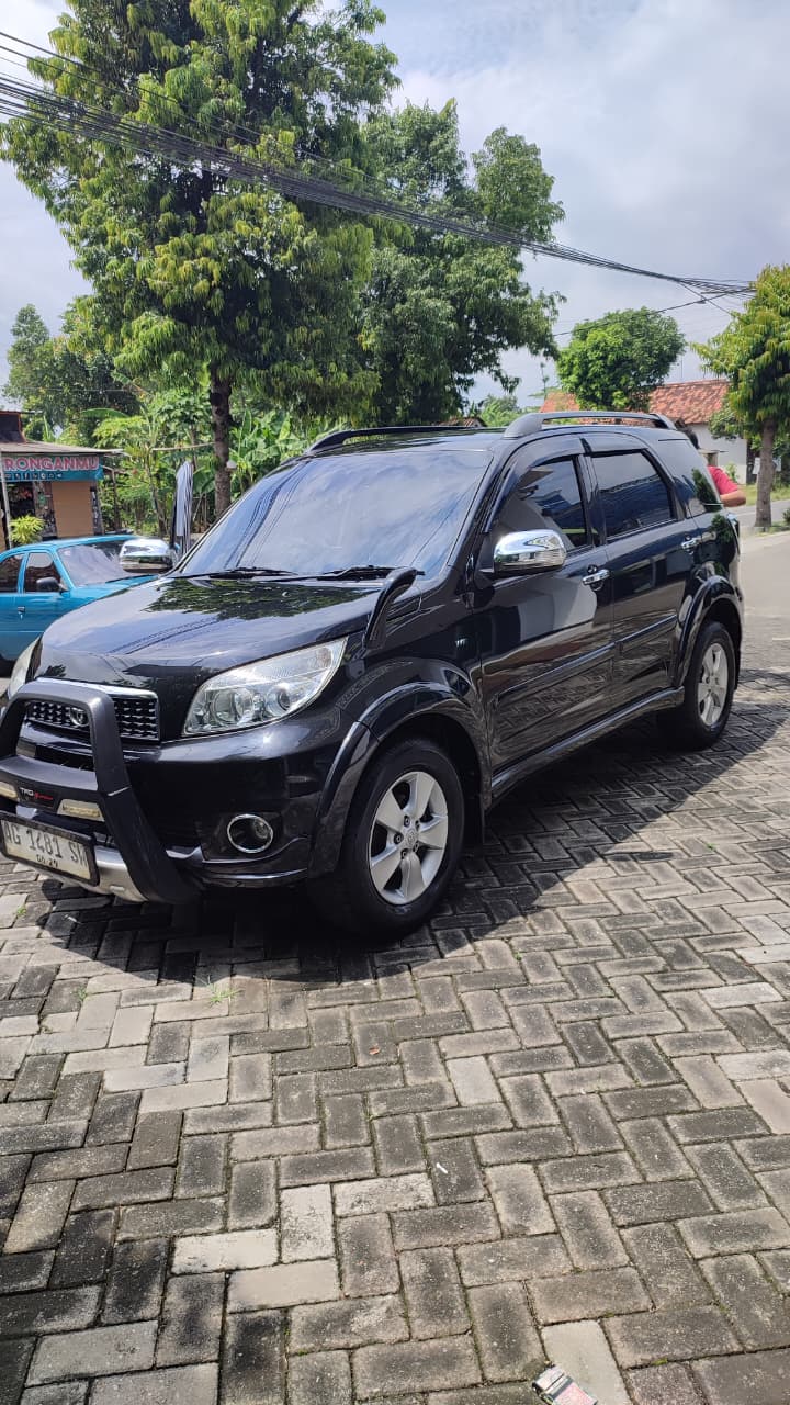 RUSH HITAM 2014